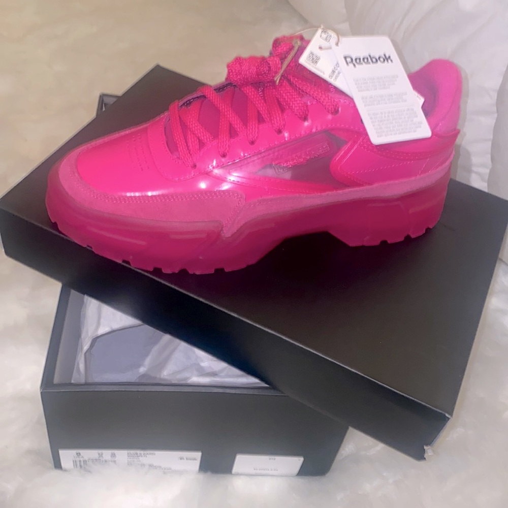 Cardi B Women Sneakers Size 9! Brand New in the original box!